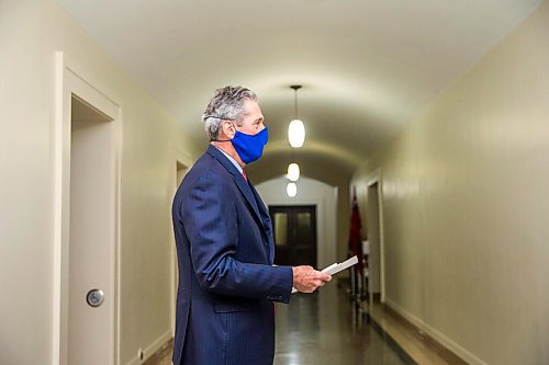 MIKAELA MACKENZIE / WINNIPEG FREE PRESS

Premier Brian Pallister walks in to speak to the media about additional enforcement measures designed to curb the spread of COVID-19 at the Manitoba Legislative Building in Winnipeg on Thursday, Nov. 5, 2020. For Carol Sanders story.

Winnipeg Free Press 2020