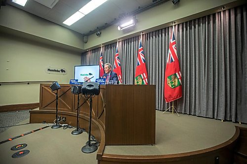 MIKAELA MACKENZIE / WINNIPEG FREE PRESS

Premier Brian Pallister speaks to the media about additional enforcement measures designed to curb the spread of COVID-19 at the Manitoba Legislative Building in Winnipeg on Thursday, Nov. 5, 2020. For Carol Sanders story.

Winnipeg Free Press 2020