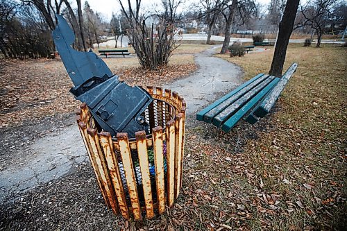 JOHN WOODS / WINNIPEG FREE PRESS
Wightman Green on Ness at Linwood is photographed Thursday, November 5, 2020. An annual report on park conditions was released. Wightman Green ranked poorly.

Reporter: Joyanne