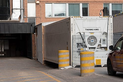 JESSE BOILY  / WINNIPEG FREE 
A refrigerator unit outside the Health Science Centres McDermot entrance on Friday. Friday, Nov. 6, 2020.
Reporter: