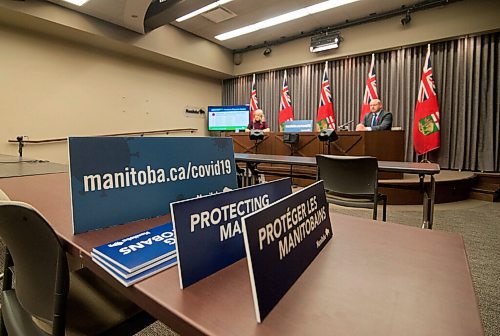 Mike Sudoma / Winnipeg Free Press
Dr Brent Roussin listens as Chief Provincial Health Officer, Lanette Siragusa updates Manitoba on the current Covid 19 restrictions in Manitoba from the Manitoba Legislative Building Friday afternoon.
November 6, 2020