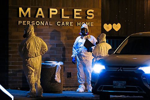 Daniel Crump / Winnipeg Free Press. Members of the Winnipeg Police Identification Unit dressed in protective equipment enter the Maples Personal Care Home. The Winnipeg care home is the site of a COVID-19 outbreak. November 7, 2020.