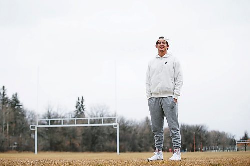 JOHN WOODS / WINNIPEG FREE PRESS
Vincent Massey Collegiate quarterback Jordan Hanslip, who has committed to play with the University of Manitoba (U of MB) Bisons next year, is photographed on the schools field Monday, November 9, 2020. The Bisons have several local quarterbacks.

Reporter: Bell