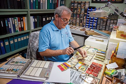 MIKE DEAL / WINNIPEG FREE PRESS
Denis Bouchard a matchbook collector since his mid-teens, has one of the most exhaustive collections in the country - close to a quarter million or so, stored in photo albums, three-ring binders and drawers. 
Denis sorts a collection of about 1700 matchbooks that were given to him recently.
201109 - Monday, November 09, 2020.