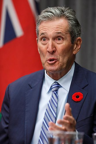 MIKE DEAL / WINNIPEG FREE PRESS
Premier Brian Pallister and Dr. Brent Roussin, chief provincial public health officer, announce that the whole province is going to code red on the pandemic response system during a Tuesday morning media conference at the Manitoba Legislative building.
201110 - Tuesday, November 10, 2020.