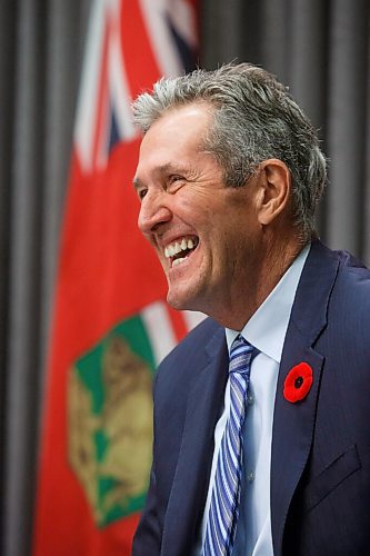 MIKE DEAL / WINNIPEG FREE PRESS
Premier Brian Pallister and Dr. Brent Roussin, chief provincial public health officer, announce that the whole province is going to code red on the pandemic response system during a Tuesday morning media conference at the Manitoba Legislative building.
201110 - Tuesday, November 10, 2020.