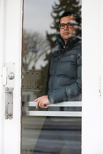 JOHN WOODS / WINNIPEG FREE PRESS
Luke Filipowicz, who lives alone and is concerned about the next month of COVID-19 isolation, is photographed at his apartment in Winnipeg Wednesday, November 11, 2020. 

Reporter: Sarah