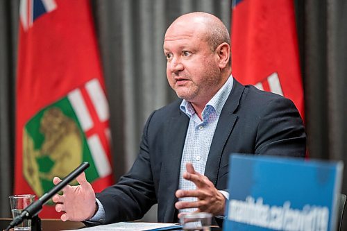 MIKAELA MACKENZIE / WINNIPEG FREE PRESS

Dr. Brent Roussin, chief public health officer, speaks to the media at the Manitoba Legislative Building in Winnipeg on Thursday, Nov. 12, 2020. For Carol Sanders story.

Winnipeg Free Press 2020