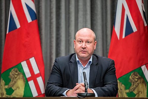 MIKAELA MACKENZIE / WINNIPEG FREE PRESS

Dr. Brent Roussin, chief public health officer, speaks to the media at the Manitoba Legislative Building in Winnipeg on Thursday, Nov. 12, 2020. For Carol Sanders story.

Winnipeg Free Press 2020