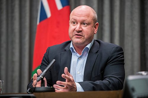 MIKAELA MACKENZIE / WINNIPEG FREE PRESS

Dr. Brent Roussin, chief public health officer, speaks to the media at the Manitoba Legislative Building in Winnipeg on Thursday, Nov. 12, 2020. For Carol Sanders story.

Winnipeg Free Press 2020