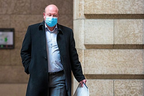 MIKAELA MACKENZIE / WINNIPEG FREE PRESS

Dr. Brent Roussin, chief public health officer, walks out after speaking to the media at the Manitoba Legislative Building in Winnipeg on Thursday, Nov. 12, 2020. For Carol Sanders story.

Winnipeg Free Press 2020