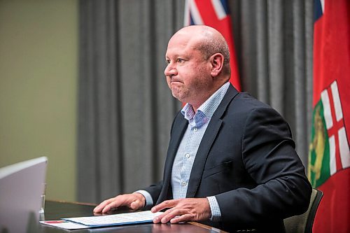 MIKAELA MACKENZIE / WINNIPEG FREE PRESS

Dr. Brent Roussin, chief public health officer, speaks to the media at the Manitoba Legislative Building in Winnipeg on Thursday, Nov. 12, 2020. For Carol Sanders story.

Winnipeg Free Press 2020