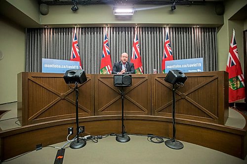 MIKAELA MACKENZIE / WINNIPEG FREE PRESS

Dr. Brent Roussin, chief public health officer, speaks to the media at the Manitoba Legislative Building in Winnipeg on Thursday, Nov. 12, 2020. For Carol Sanders story.

Winnipeg Free Press 2020