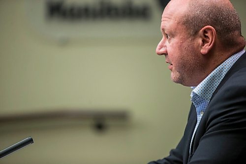 MIKAELA MACKENZIE / WINNIPEG FREE PRESS

Dr. Brent Roussin, chief public health officer, speaks to the media at the Manitoba Legislative Building in Winnipeg on Thursday, Nov. 12, 2020. For Carol Sanders story.

Winnipeg Free Press 2020