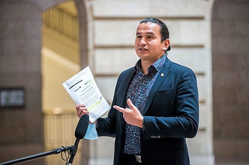 MIKAELA MACKENZIE / WINNIPEG FREE PRESS

NDP leader Wab Kinew reacts to the confusion with pandemic restrictions and recommendations while holding up a press release from Tuesday at the Manitoba Legislative Building in Winnipeg on Thursday, Nov. 12, 2020. For Carol Sanders story.

Winnipeg Free Press 2020