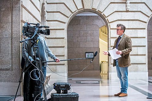 MIKAELA MACKENZIE / WINNIPEG FREE PRESS

Liberal leader Dougald Lamont reacts to the pandemic restrictions and recommendations at the Manitoba Legislative Building in Winnipeg on Thursday, Nov. 12, 2020. For Carol Sanders story.

Winnipeg Free Press 2020