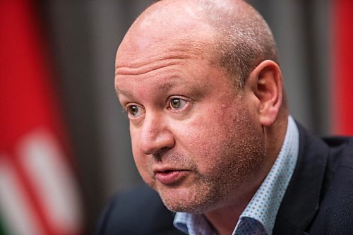 MIKAELA MACKENZIE / WINNIPEG FREE PRESS

Dr. Brent Roussin, chief public health officer, speaks to the media at the Manitoba Legislative Building in Winnipeg on Thursday, Nov. 12, 2020. For Carol Sanders story.

Winnipeg Free Press 2020