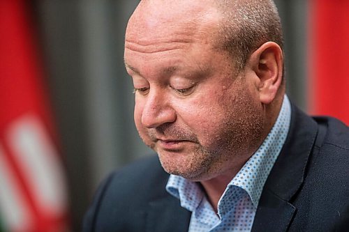 MIKAELA MACKENZIE / WINNIPEG FREE PRESS

Dr. Brent Roussin, chief public health officer, speaks to the media at the Manitoba Legislative Building in Winnipeg on Thursday, Nov. 12, 2020. For Carol Sanders story.

Winnipeg Free Press 2020