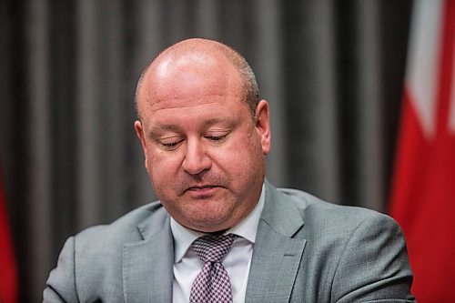 MIKAELA MACKENZIE / WINNIPEG FREE PRESS

Dr. Brent Roussin, chief public health officer, speaks to the media during their regular cover briefing at the Manitoba Legislative Building in Winnipeg on Friday, Nov. 13, 2020. For Carol Sanders story.

Winnipeg Free Press 2020