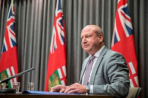 MIKAELA MACKENZIE / WINNIPEG FREE PRESS

Dr. Brent Roussin, chief public health officer, speaks to the media during their regular cover briefing at the Manitoba Legislative Building in Winnipeg on Friday, Nov. 13, 2020. For Carol Sanders story.

Winnipeg Free Press 2020