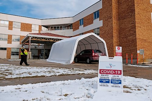 Daniel Crump / Winnipeg Free Press. The Bethesda Regional Health Centre and the COVID-19 drive-in test site in Steinbach, Manitoba. November 14, 2020.