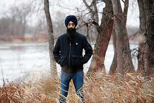 JOHN WOODS / WINNIPEG FREE PRESS
Prabhjot Singh, a local photographer selected for The Other Hundred - an international project featuring heroes of the pandemic, is photographed beside the Red River in Winnipeg Sunday, November 15, 2020. 

Reporter: Zoratti