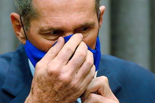 JOHN WOODS / WINNIPEG FREE PRESS
Premier Brian Pallister adjusts his mask after speaking to media during a COVID-19 press conference at the Manitoba Legislature in Winnipeg Monday, November 16, 2020. Pallister announced funding for small businesses.

Reporter: ?