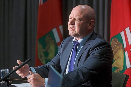 MIKE DEAL / WINNIPEG FREE PRESS
Dr. Brent Roussin, chief provincial public health officer, during the COVID-19 update at the Manitoba Legislative building Tuesday afternoon.
201117 - Tuesday, November 17, 2020.