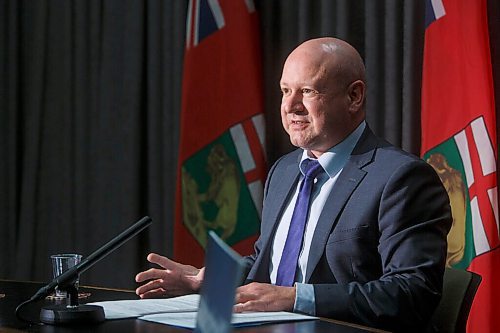 MIKE DEAL / WINNIPEG FREE PRESS
Dr. Brent Roussin, chief provincial public health officer, during the COVID-19 update at the Manitoba Legislative building Tuesday afternoon.
201117 - Tuesday, November 17, 2020.