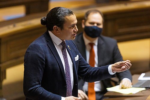 MIKE DEAL / WINNIPEG FREE PRESS
Leader of the Opposition NDP Wab Kinew talks during question period in the Manitoba Legislative Assembly, Tuesday afternoon.
201117 - Tuesday, November 17, 2020.