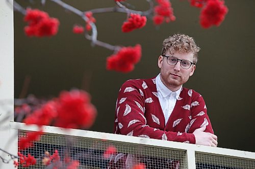 JOHN WOODS / WINNIPEG FREE PRESS
Dr Paul Foster, a Steinbach doctor who contracted COVID-19 while caring for patients, is photographed while isolating in Winnipeg Wednesday, November 18, 2020. 

Reporter: Katie