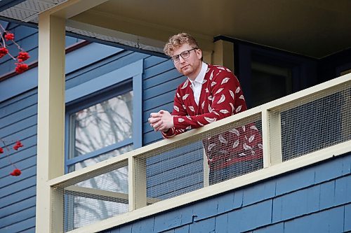 JOHN WOODS / WINNIPEG FREE PRESS
Dr Paul Foster, a Steinbach doctor who contracted COVID-19 while caring for patients, is photographed while isolating in Winnipeg Wednesday, November 18, 2020. 

Reporter: Katie