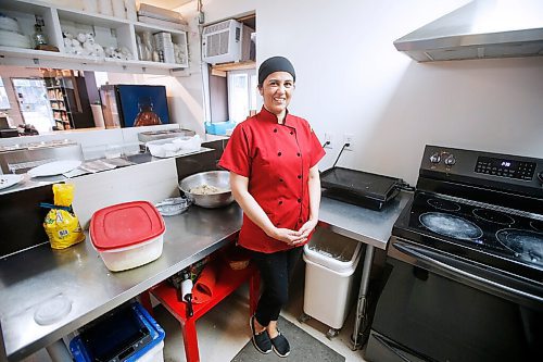 JOHN WOODS / WINNIPEG FREE PRESS
Betty Calderon-Villasenor of the BMC Market on Osborne makes some tacos and quesadillas  in her restaurant in Winnipeg Thursday, November 19, 2020. 

Reporter: Eva