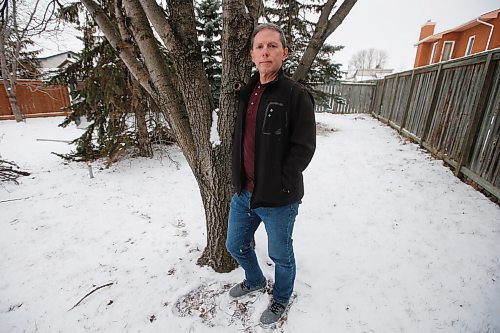 JOHN WOODS / WINNIPEG FREE PRESS
Kevin McGregor, whose mother was in Golden Links Lodge care home and has COVID-19 along with half of the residents, is photographed at his home in Winnipeg Sunday, November 22, 2020. 

Reporter: Kellen