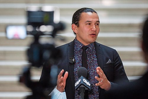 MIKE DEAL / WINNIPEG FREE PRESS
NDP Opposition Leader Wab Kinew speaks to the media after question period in the Manitoba Legislative Building Monday afternoon.
201123 - Monday, November 23, 2020.