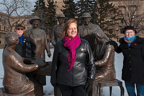 JESSE BOILY  / WINNIPEG FREE PRESS
(Left to Right) Lynette Phyfe, Karen Wiebe and Linda Hamilton, who are all members of local sisterhood PEO International, stop for a photo next to the Famous Five Monument on Wednesday. Wednesday, Nov. 25, 2020.
Reporter: EPP / Philanthropy