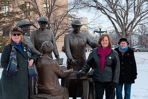 JESSE BOILY  / WINNIPEG FREE PRESS
(Left to Right) Lynette Phyfe, Karen Wiebe and Linda Hamilton, who are all members of local sisterhood PEO International, stop for a photo next to the Famous Five Monument on Wednesday. Wednesday, Nov. 25, 2020.
Reporter: EPP / Philanthropy