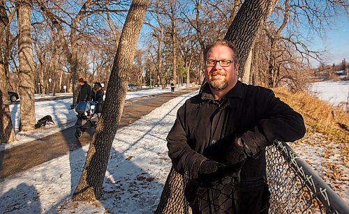 MIKE DEAL / WINNIPEG FREE PRESS
Winnipeg Free Press Columnist Mike McIntyre in Kildonan Park where he has started doing daily walks. 
for his column on recent weight loss. 
201126 - Thursday, November 26, 2020.