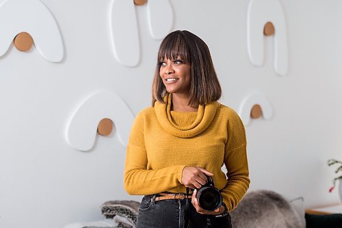 Mike Sudoma / Winnipeg Free Press
Local photographer Kymberli Wright inside her home Friday afternoon
November 27, 2020