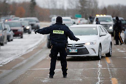 JOHN WOODS / WINNIPEG FREE PRESS
RCMP officers and Manitoba Justice officials blocked the entrance to Church of God Restoration in Sarto, just south of Steinbach, to enforce Manitoba Health COVID-19 orders Sunday, November 29, 2020. 

Reporter: Abas