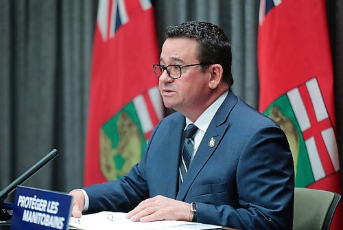 RUTH BONNEVILLE / WINNIPEG FREE PRESS

local - MPI COVID-19 support

Crown Services Minister Jeff Wharton, announces MPI rebate cheques of approximately $100/policy holder to be sent out after Christmas, at the 
Legislative Building Monday. 


Nov 30th,   2020