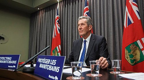 MIKE DEAL / WINNIPEG FREE PRESS
Premier Brian Pallister speaks during a COVID-19 enforcement update Tuesday morning at the Manitoba Legislative building.
201201 - Tuesday, December 01, 2020.