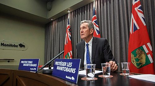 MIKE DEAL / WINNIPEG FREE PRESS
Premier Brian Pallister speaks during a COVID-19 enforcement update Tuesday morning at the Manitoba Legislative building.
201201 - Tuesday, December 01, 2020.