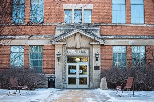 MIKAELA MACKENZIE / WINNIPEG FREE PRESS

Locked doors of the Engineering building at the University of Manitoba campus, which is nearly empty, on Tuesday, Dec. 1, 2020. For Ben Waldman story.

Winnipeg Free Press 2020