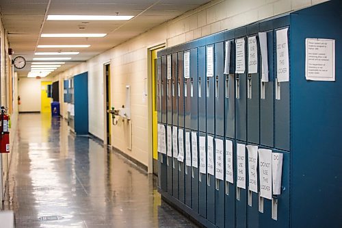 MIKAELA MACKENZIE / WINNIPEG FREE PRESS

An empty hallway in the Parker Building at the University of Manitoba campus, which is nearly empty, on Tuesday, Dec. 1, 2020. For Ben Waldman story.

Winnipeg Free Press 2020