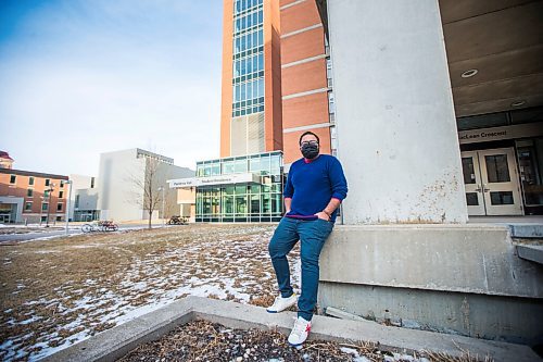 MIKAELA MACKENZIE / WINNIPEG FREE PRESS

Nik Kapoor poses for a portrait in front of Pembina Hall residence at the University of Manitoba in Winnipeg on Tuesday, Dec. 1, 2020. For Ben Waldman story.

Winnipeg Free Press 2020