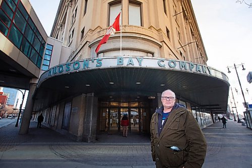 MIKE DEAL / WINNIPEG FREE PRESS
Local historian, Christian Cassidy, outside The Bay Downtown, Tuesday afternoon. The Bay Downtown has closed its doors for good.
201201 - Tuesday, December 01, 2020.