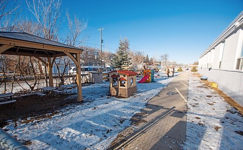 MIKE DEAL / WINNIPEG FREE PRESS
Carpathia Children's Centre at 1777 Grant Avenue.
201202 - Wednesday, December 02, 2020.