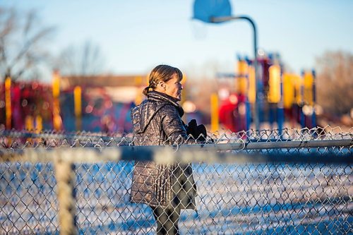 MIKAELA MACKENZIE / WINNIPEG FREE PRESS

Carmel Haub waits to pick up her grandson, Hayden Watson, at Sun Valley School in Winnipeg on Wednesday, Dec. 2, 2020. For Maggie/Kellen story.

Winnipeg Free Press 2020