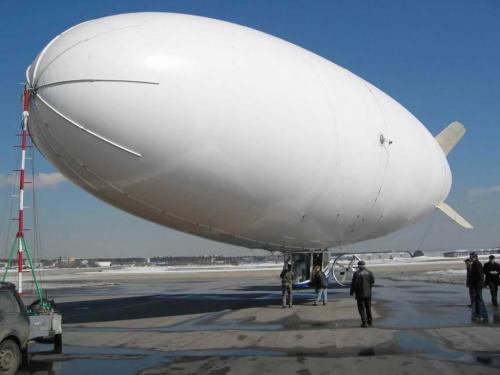 Photos of police airship for Barry Pentice piece Jan 5 Gerald Flood Comment Editor Winnipeg Free Press